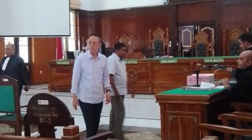Majelis Hakim Tidak Lengkap, Sidang Dugaan Perkara Korupsi Alih Fungsi Hutan Ditunda